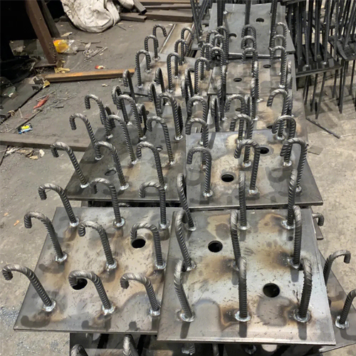 图纸中如何确定儋州预埋件的位置？