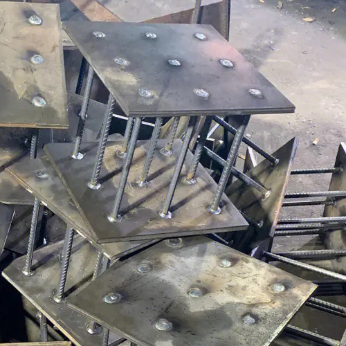 在确定儋州预埋件位置时，需要考虑以下几点